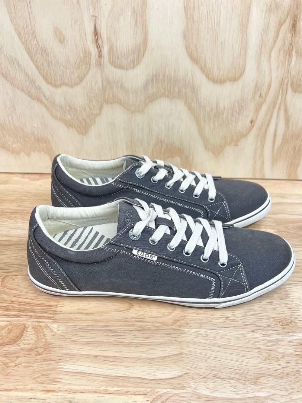 Taos Star Charcoal Gray Wash Canvas Casual Women’s Sneakers Size 11